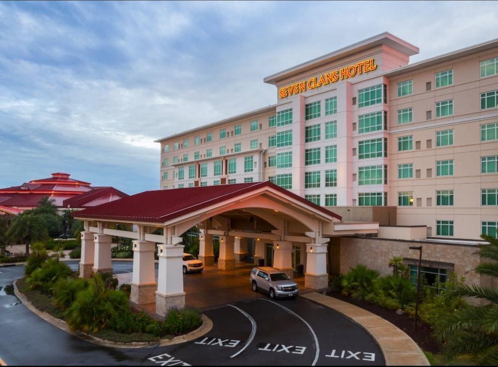 Seven Clans Hotel At Coushatta Kinder Exterior photo